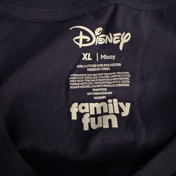 Fireworks and Mickey Mouse Tee Shirt
Missey Size XL - Picture 5 of 5